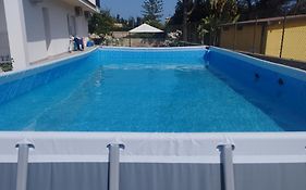 Caledonia Relax